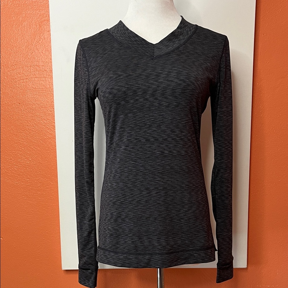 Charcoal Heather Long Sleeve Women's Top with Thumbholes